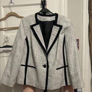 Kasper Women's Textured Blazer with Black Trim